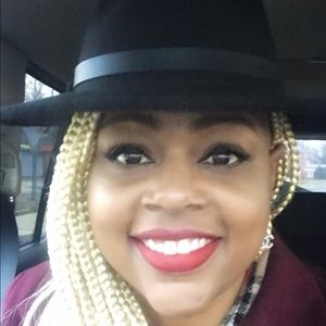 Meet your Posher, Amber